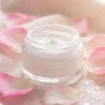 Recette de crème hydratante Encens & Eau de Rose