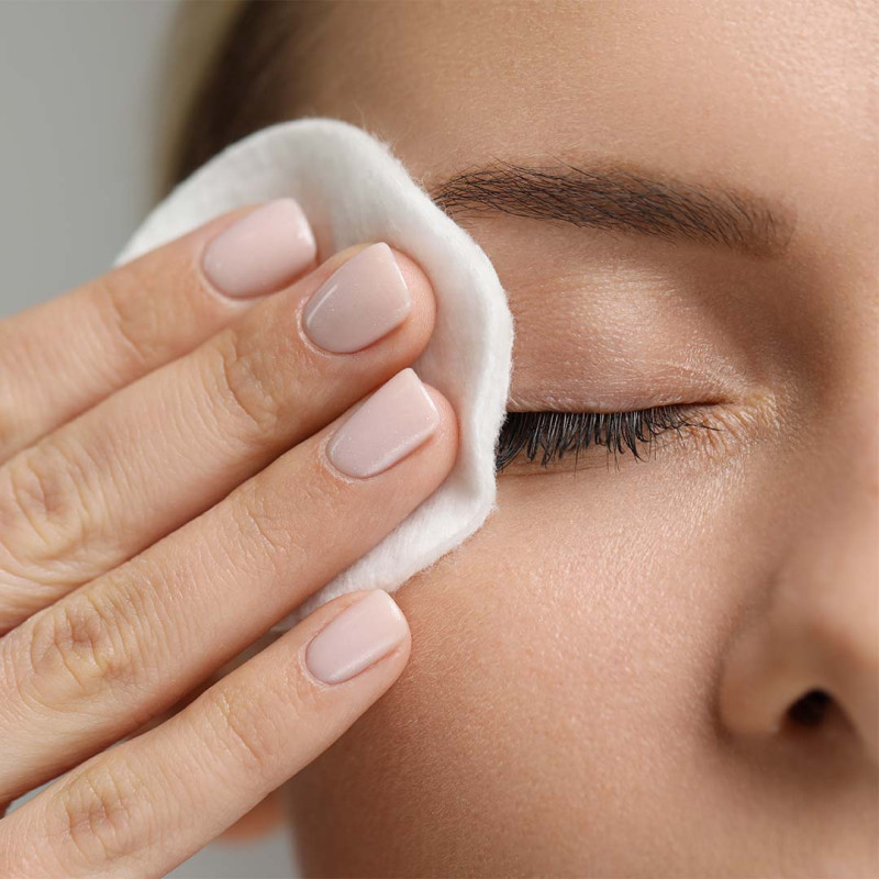 Recette de lait démaquillant ultra doux pour les yeux à l’acide hyaluronique