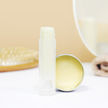 Recette de baume à lèvre réparateur au beurre de Karité