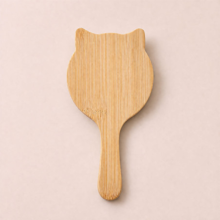 Brosse en bois petit chat