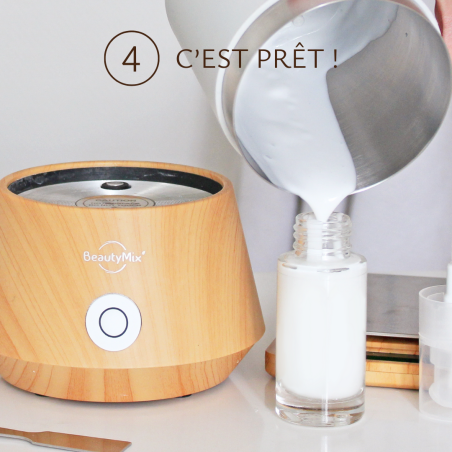 Robot de cosmétique maison BeautyMix et sa balance de précision