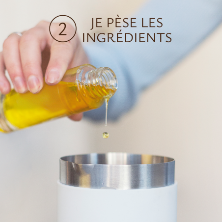Robot de cosmétique maison BeautyMix et sa balance de précision
