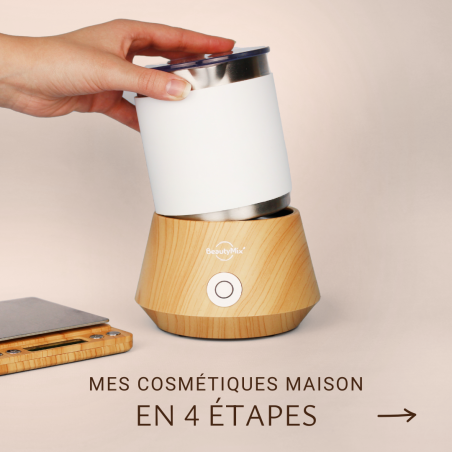 Robot de cosmétique maison BeautyMix et sa balance de précision