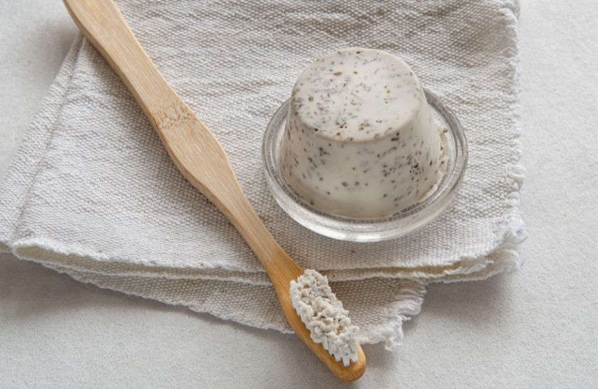 Poudre de nettoyage des dents au bicarbonate de soude pour le verni