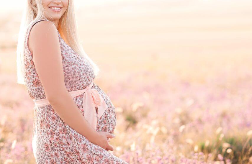 Huile d'amande douce pour la grossesse