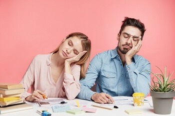 Lutter contre la fatigue et se relaxer avec les huiles essentielles