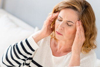 Les huiles essentielles contre les maux de tête et les migraines
